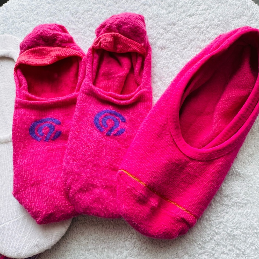 Target Women's No-Show Sock Pack - Hot Pink & White - Picture 2 of 4
